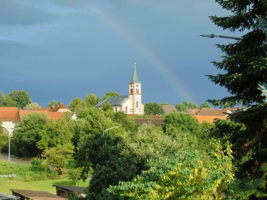Obere Ferienwohnung Asshoff Zwischen Odenwald, Taubertal Und Bauland Berolzheim Ngoại thất bức ảnh
