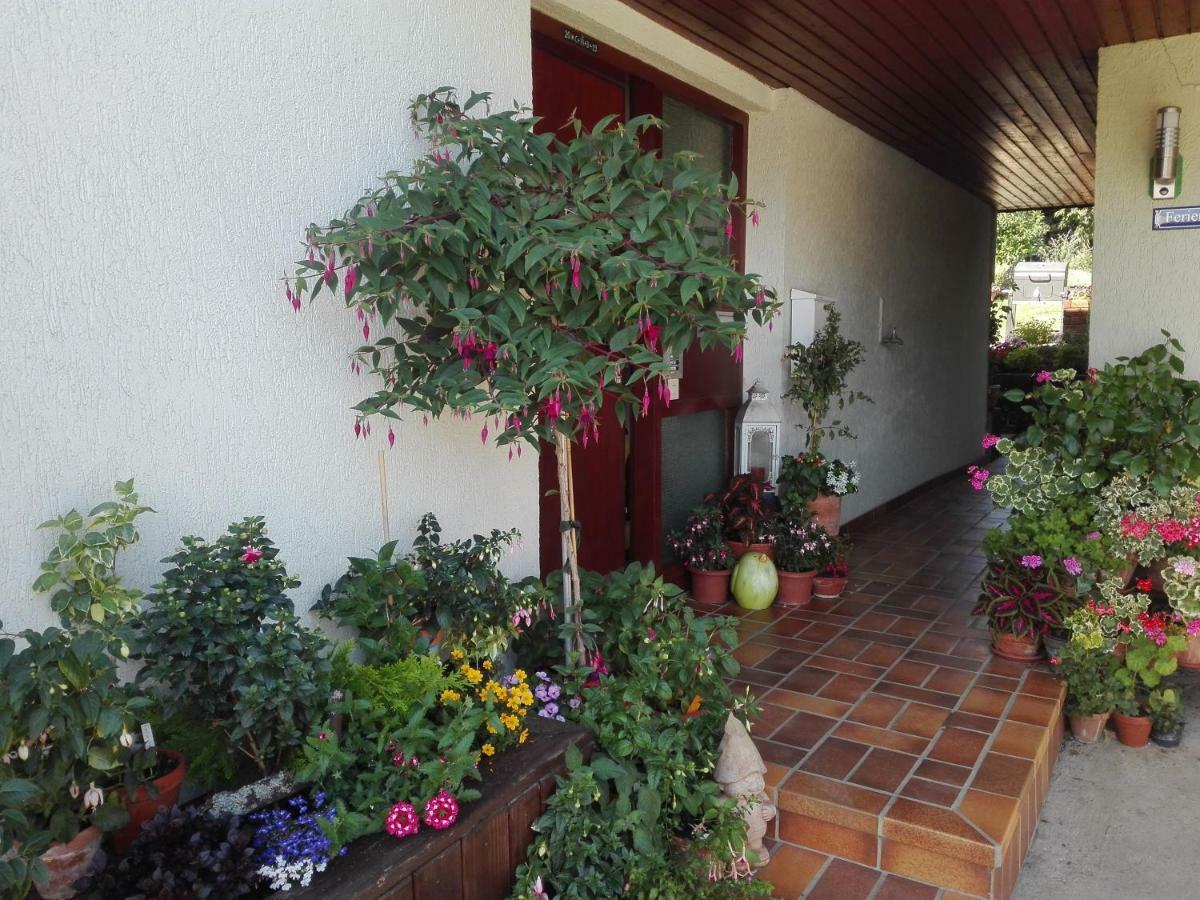Obere Ferienwohnung Asshoff Zwischen Odenwald, Taubertal Und Bauland Berolzheim Ngoại thất bức ảnh